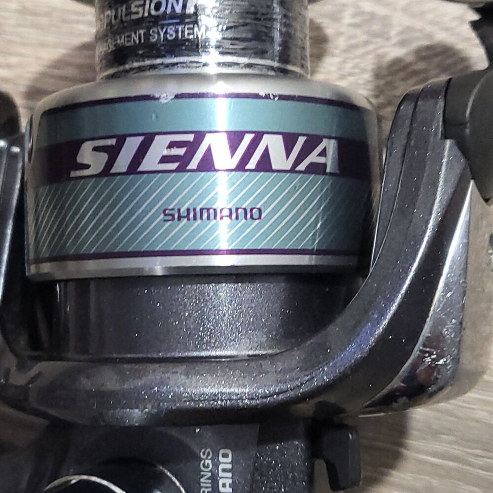 Shimano Sienna 4000FD Fishing Reel.